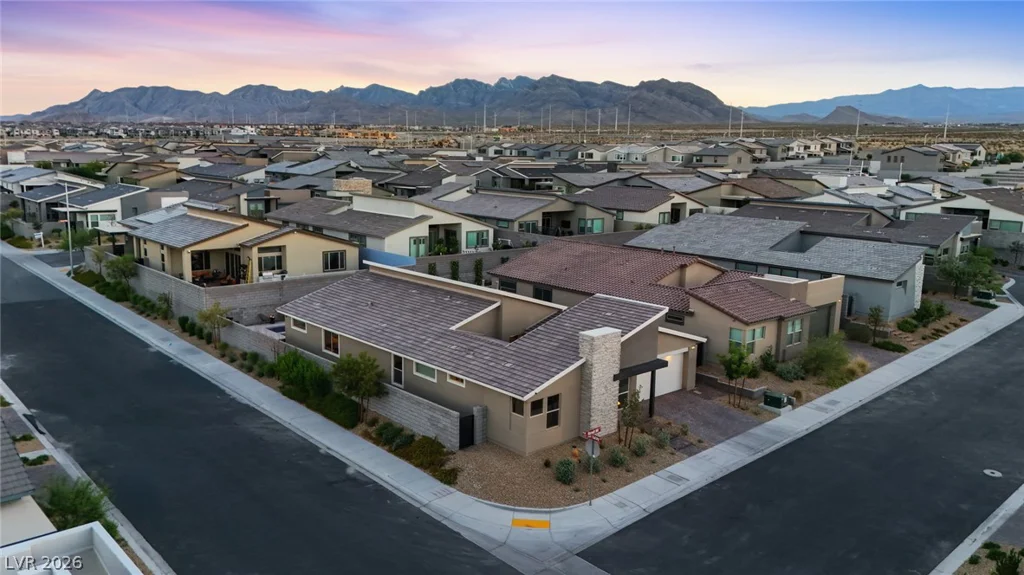 10253 Barnett Hill, Las Vegas, NV 89166