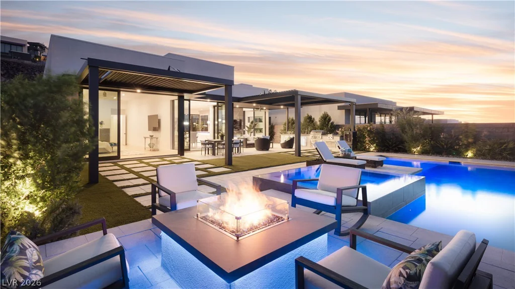 678 Blackrock Rim, Henderson, NV 89012