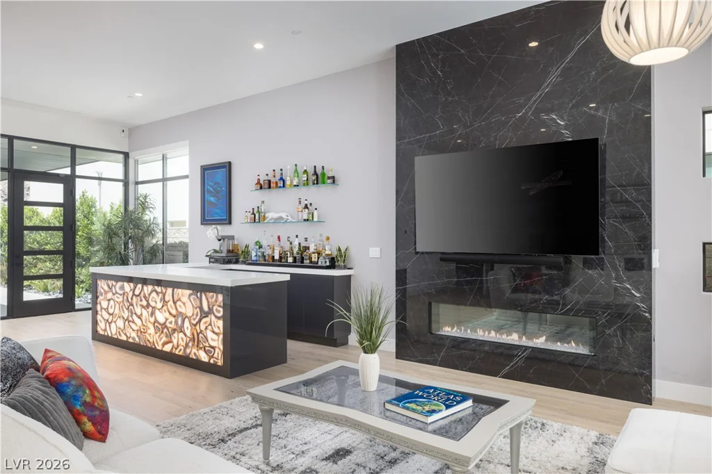 678 Blackrock Rim, Henderson, NV 89012