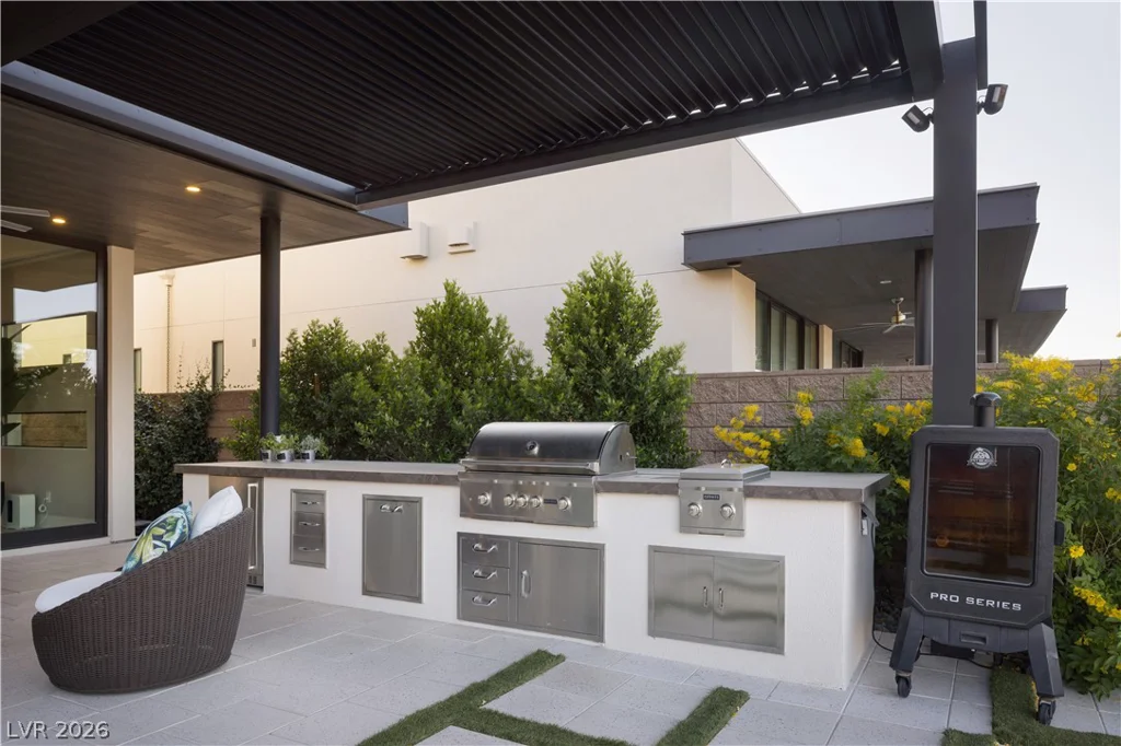 678 Blackrock Rim, Henderson, NV 89012