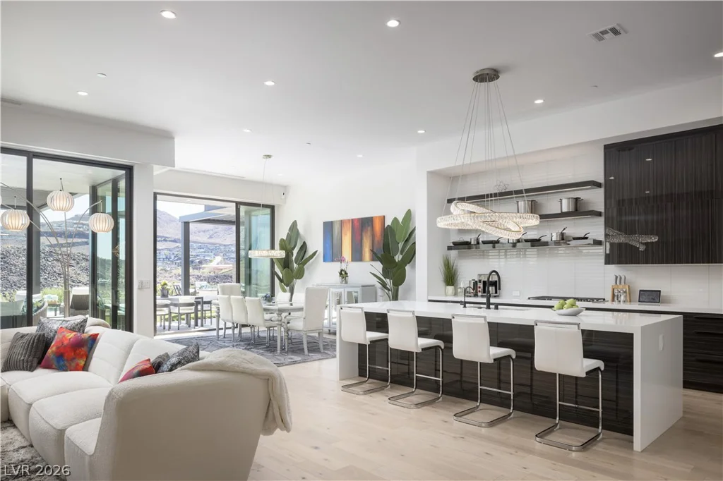 678 Blackrock Rim, Henderson, NV 89012