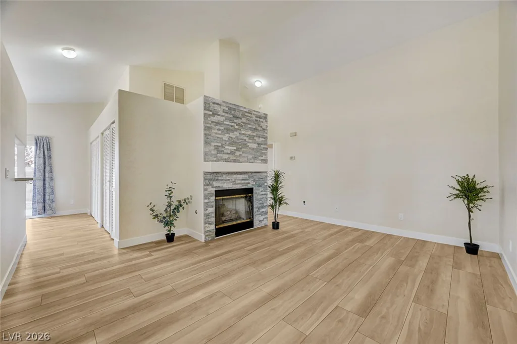 1632 Torrey Pines, Las Vegas, NV 89108