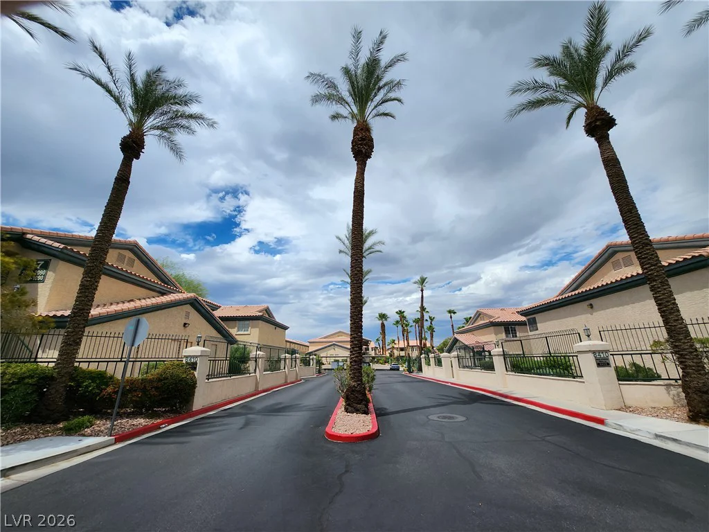 8410 Eldora, Las Vegas, NV 89117