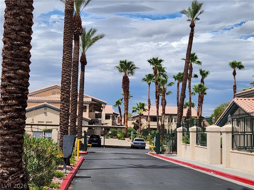 8410 Eldora, Las Vegas, NV 89117