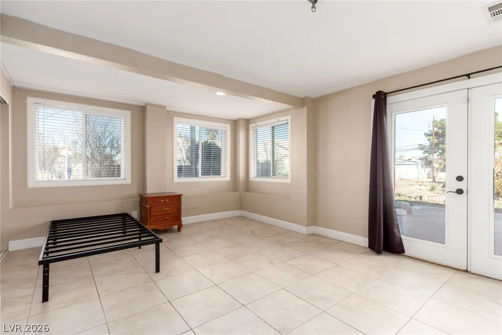2940 Bronco, Las Vegas, NV 89146
