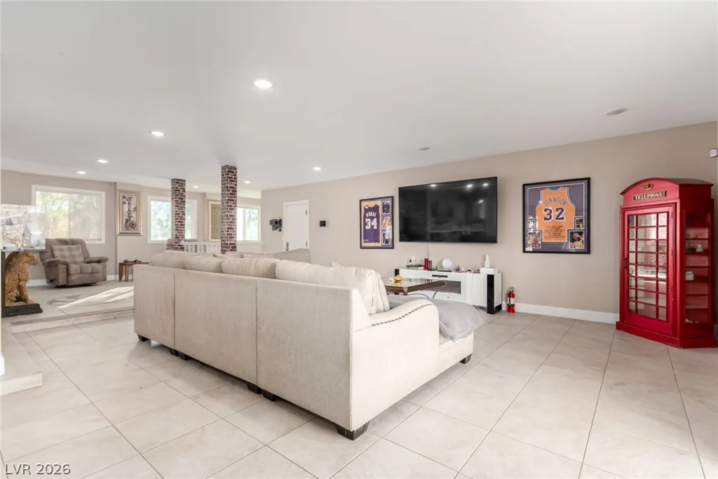 2940 Bronco, Las Vegas, NV 89146