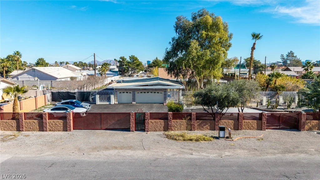 2940 Bronco, Las Vegas, NV 89146