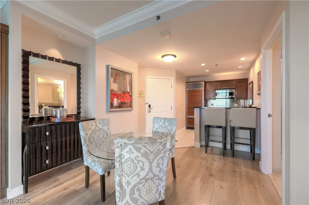 135 Harmon, Las Vegas, NV 89109