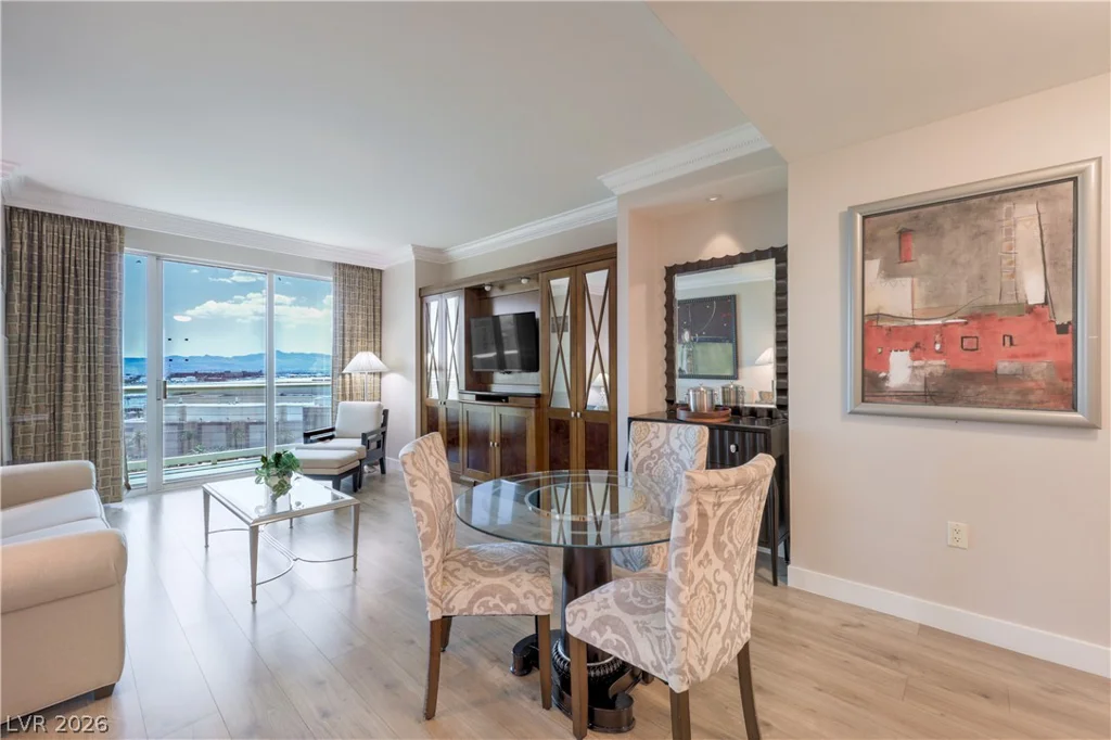 135 Harmon, Las Vegas, NV 89109