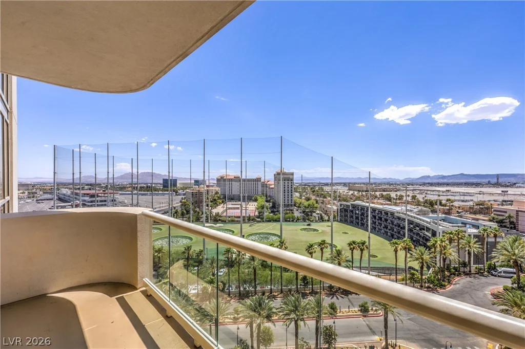 135 Harmon, Las Vegas, NV 89109
