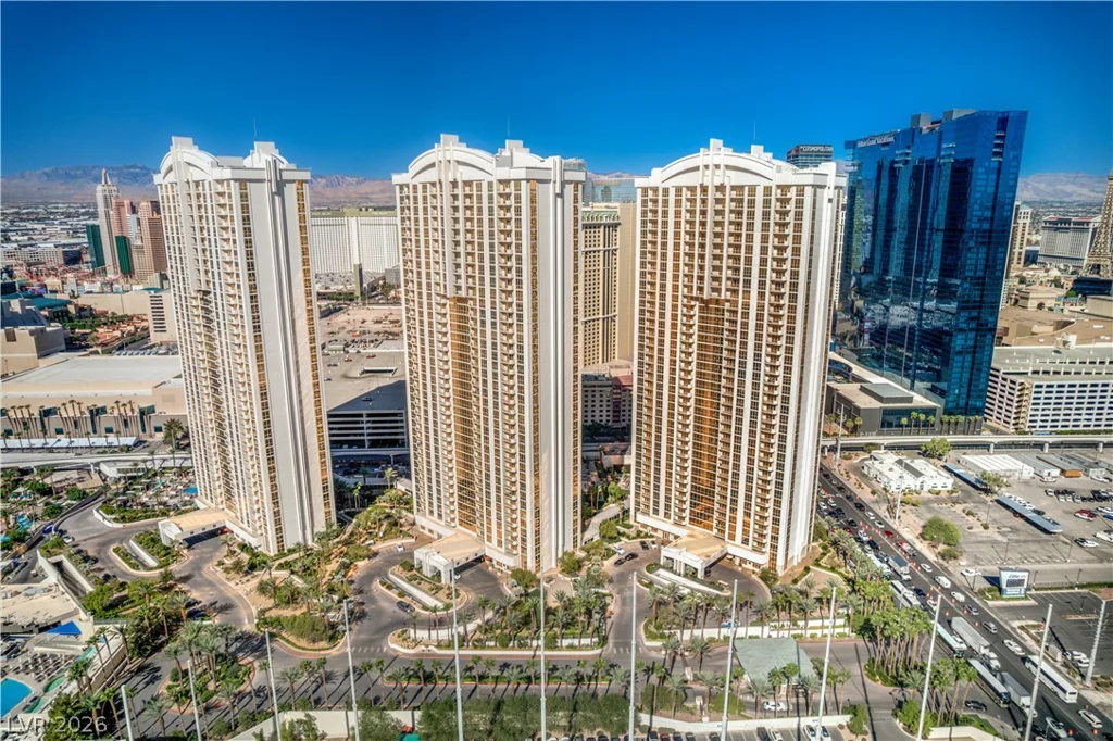135 Harmon, Las Vegas, NV 89109