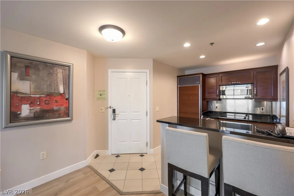 135 Harmon, Las Vegas, NV 89109