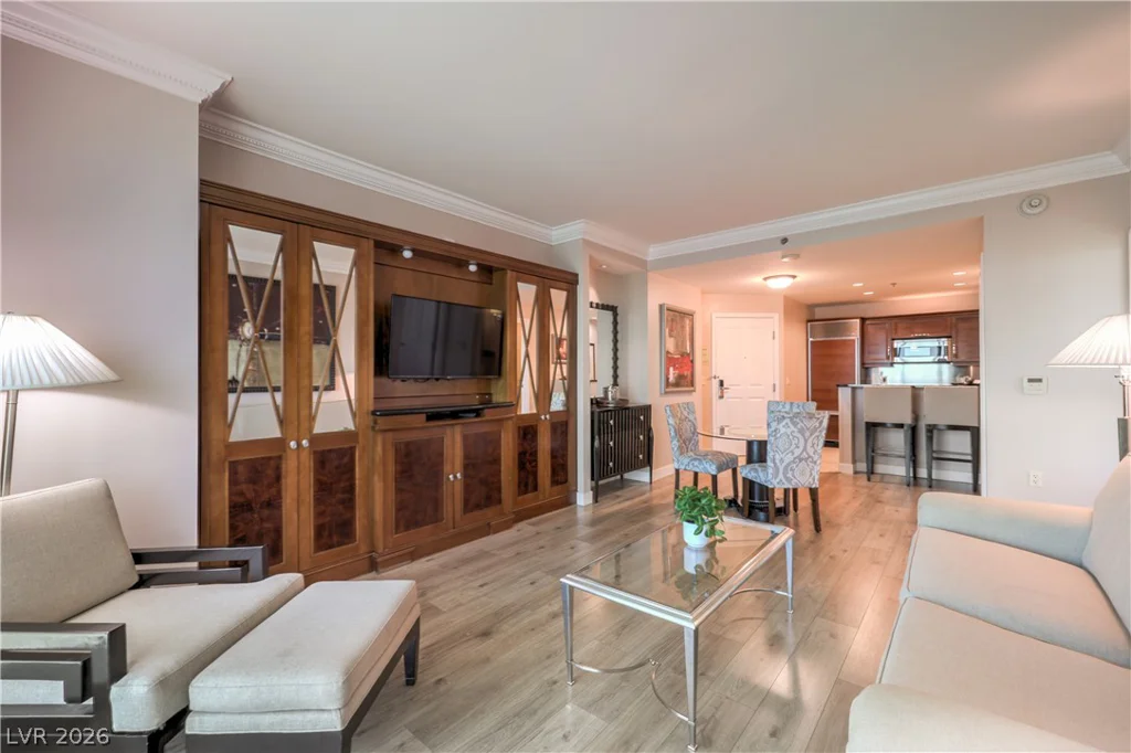 135 Harmon, Las Vegas, NV 89109