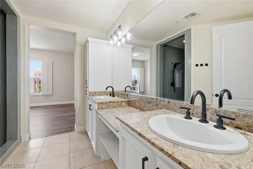 44 Serene, Las Vegas, NV 89123