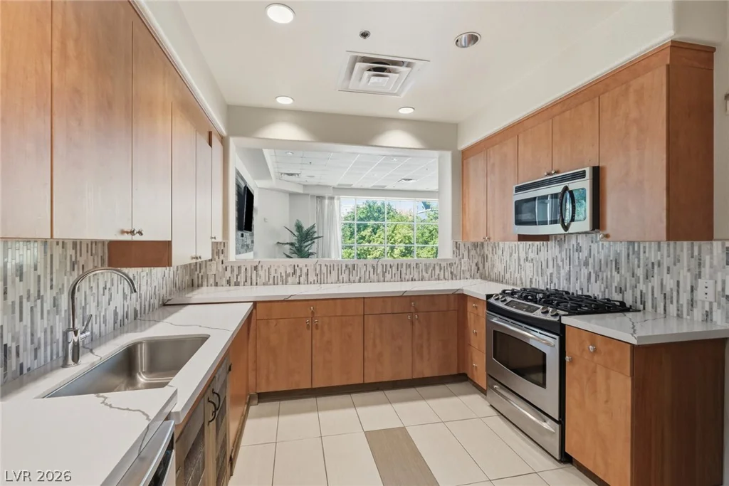 44 Serene, Las Vegas, NV 89123