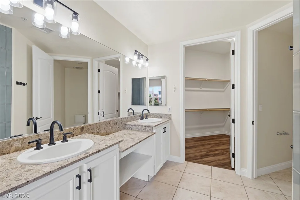 44 Serene, Las Vegas, NV 89123