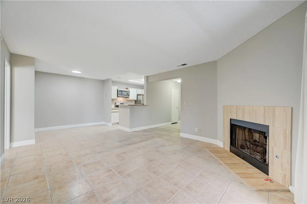2200 Fort Apache, Las Vegas, NV 89117