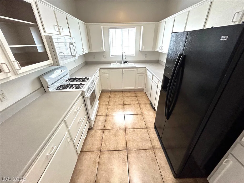 1900 Torrey Pines, Las Vegas, NV 89108