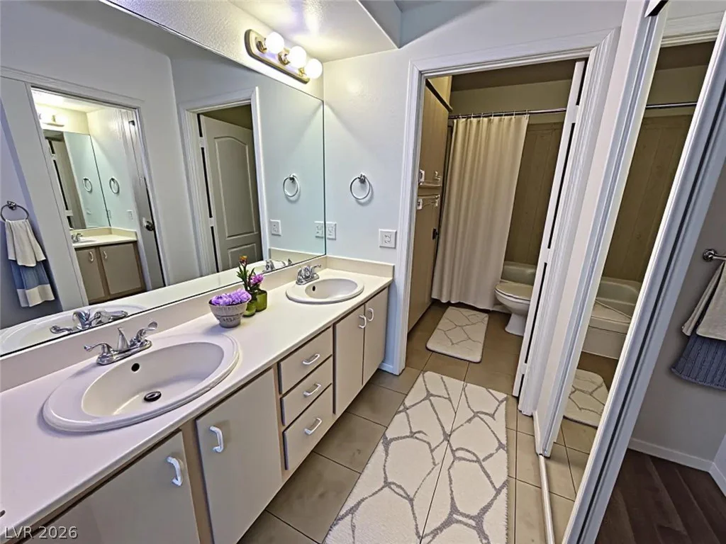 1900 Torrey Pines, Las Vegas, NV 89108