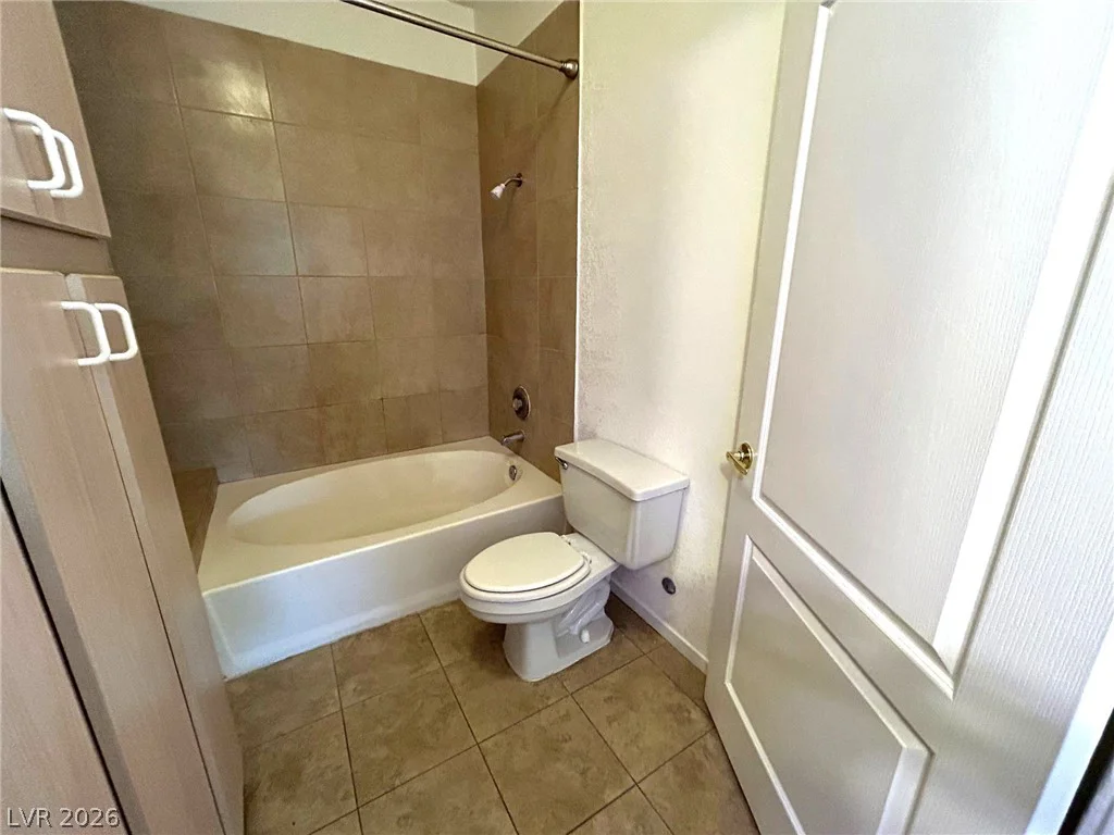 1900 Torrey Pines, Las Vegas, NV 89108