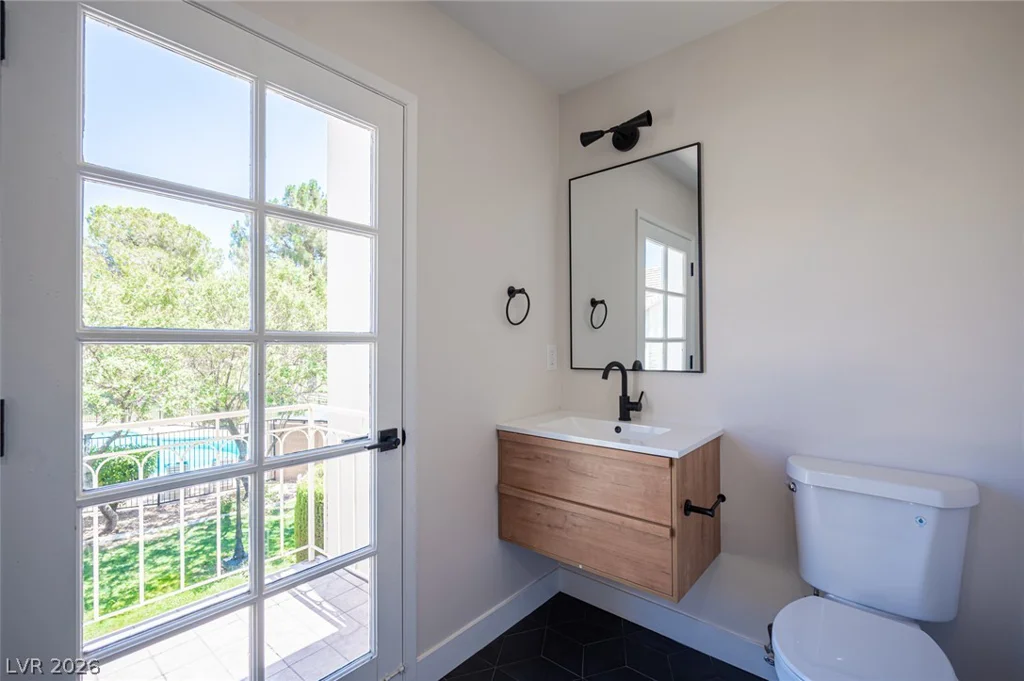 608 Tam O Shanter, Las Vegas, NV 89109