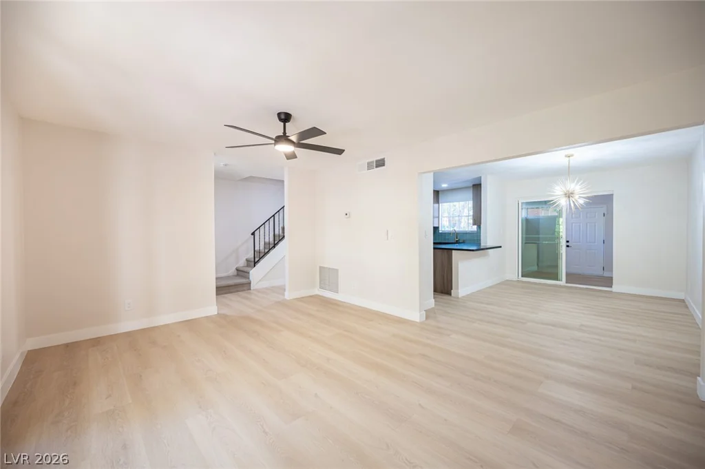 608 Tam O Shanter, Las Vegas, NV 89109