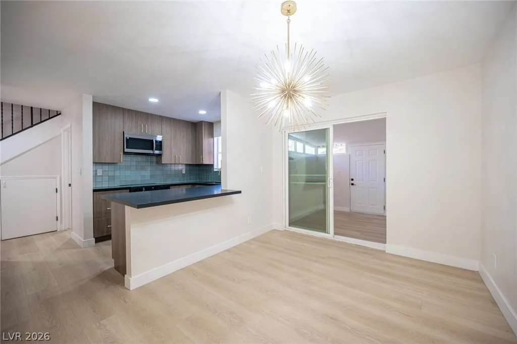 608 Tam O Shanter, Las Vegas, NV 89109