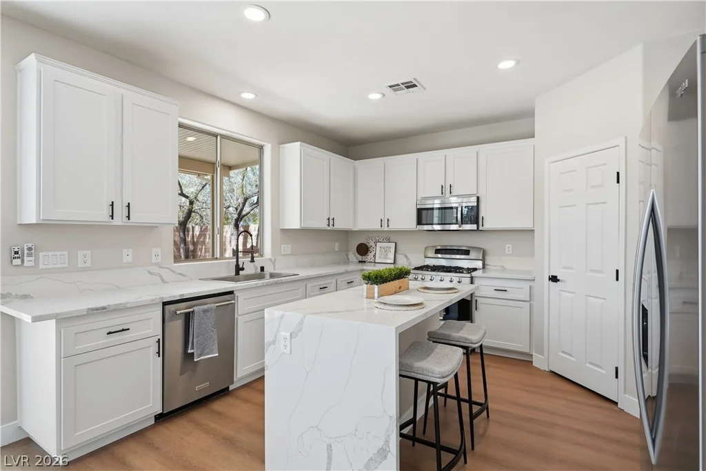3440 Bella Viera, Las Vegas, NV 89141