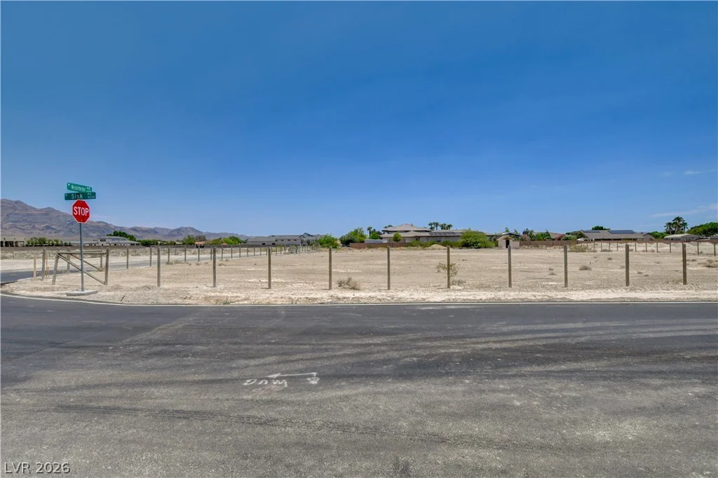 6465 Meisenheimer, Las Vegas, NV 89131
