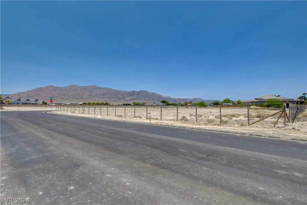 6465 Meisenheimer, Las Vegas, NV 89131