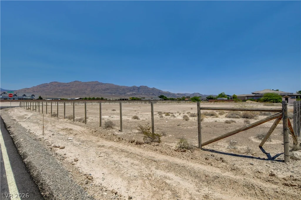 6465 Meisenheimer, Las Vegas, NV 89131
