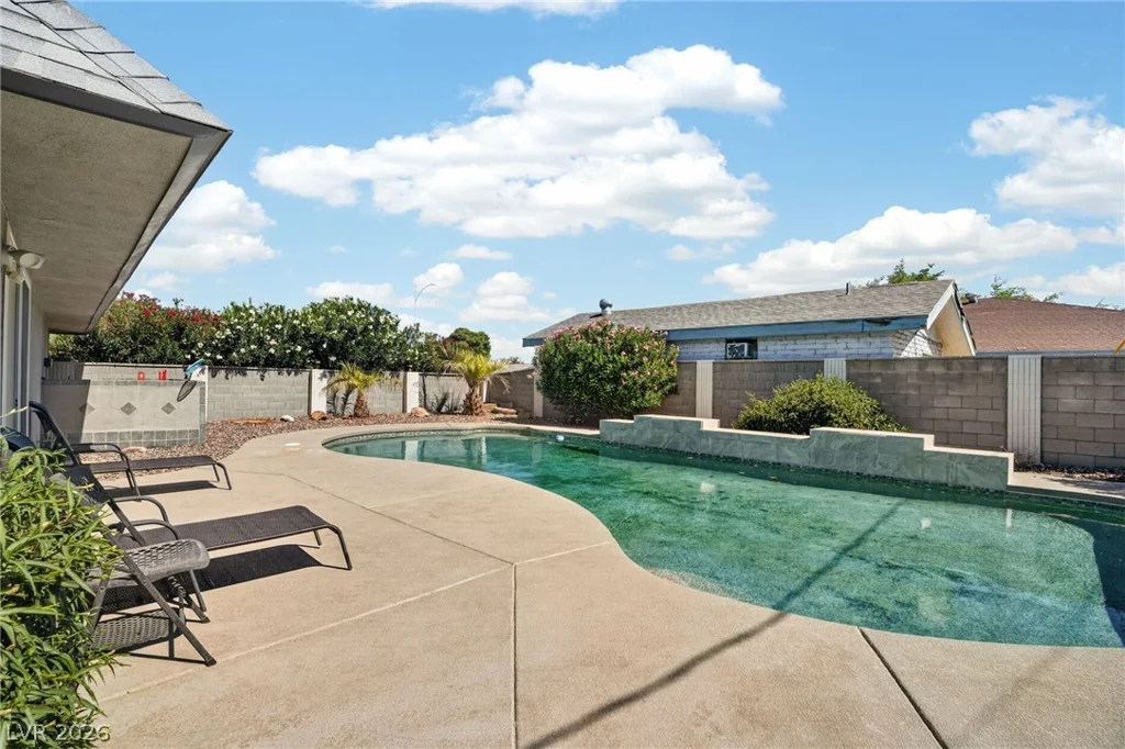 4401 Parkchester, Las Vegas, NV 89108