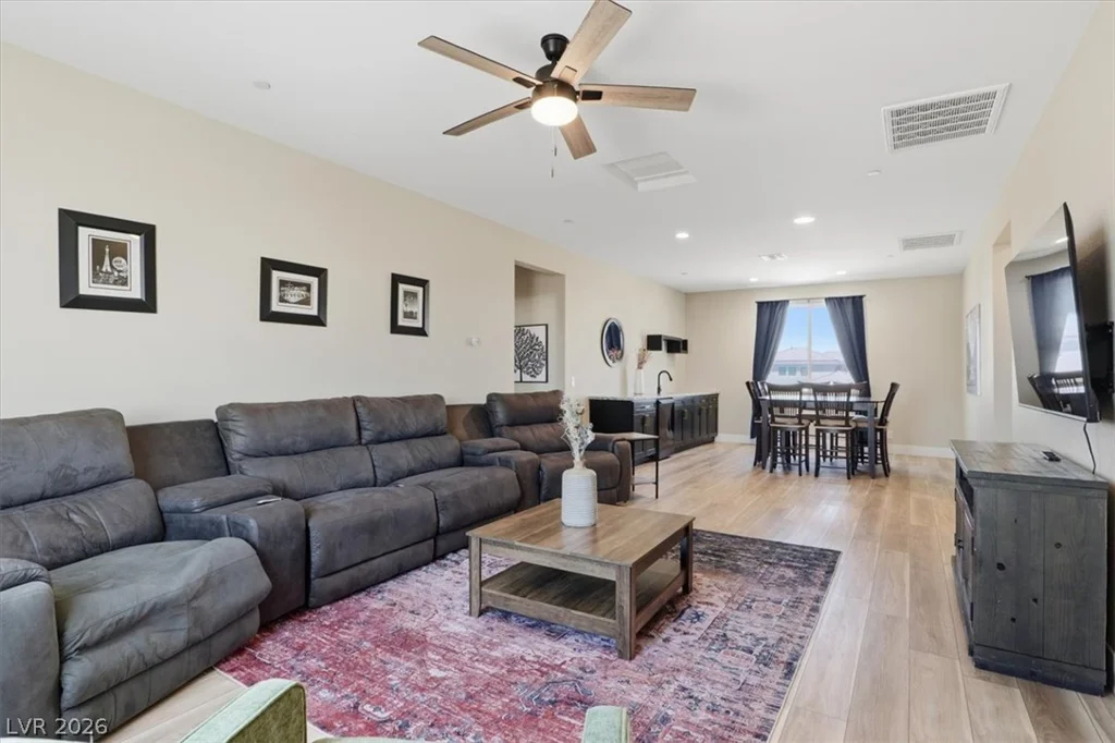 724 Naples, Henderson, NV 89015