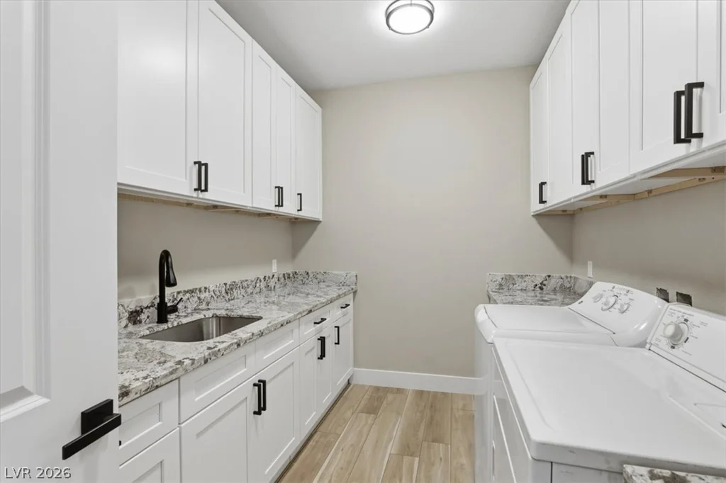 724 Naples, Henderson, NV 89015