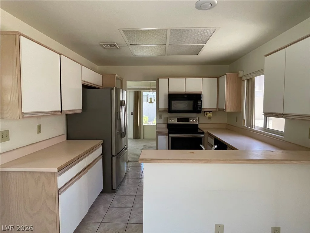 8673 Prairie Hill, Las Vegas, NV 89134