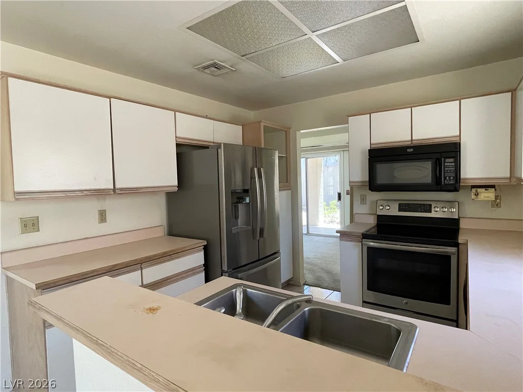 8673 Prairie Hill, Las Vegas, NV 89134