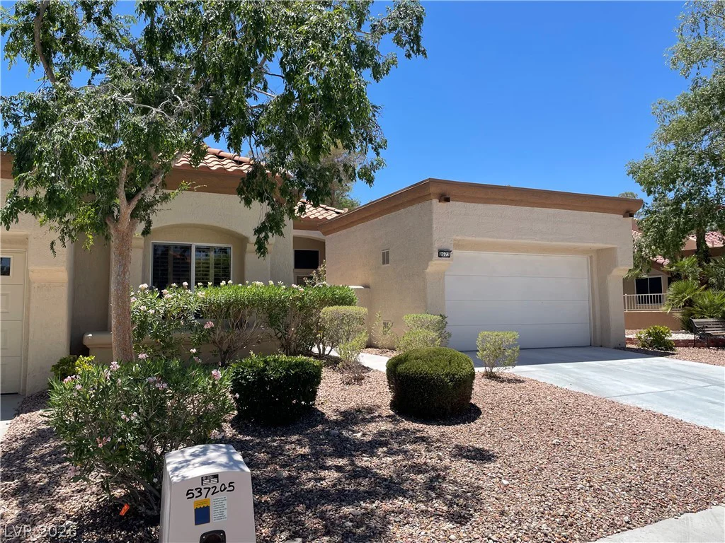 8673 Prairie Hill, Las Vegas, NV 89134