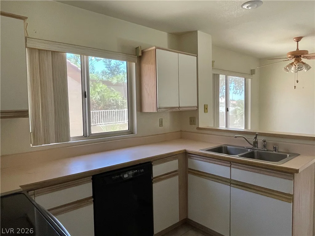 8673 Prairie Hill, Las Vegas, NV 89134