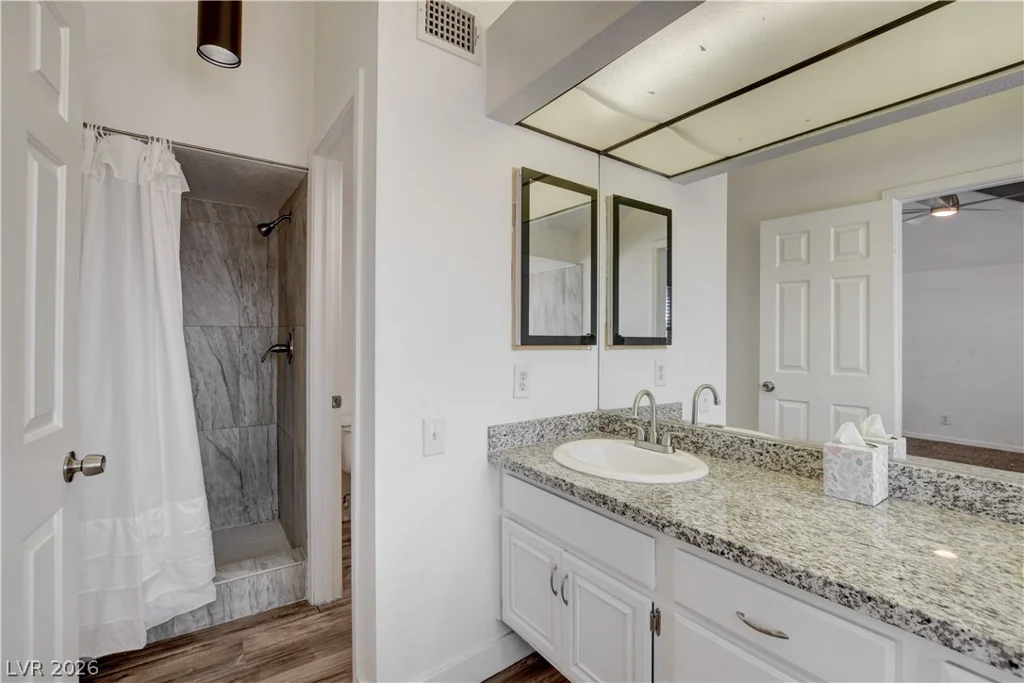 4049 Chalfont, Las Vegas, NV 89121