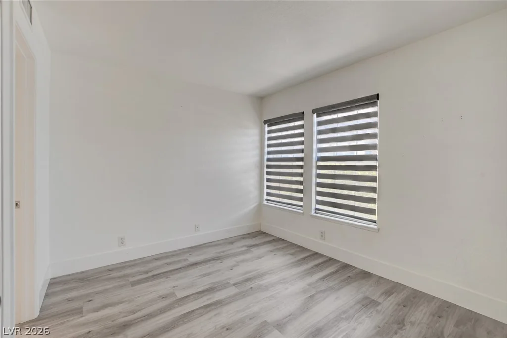 4049 Chalfont, Las Vegas, NV 89121