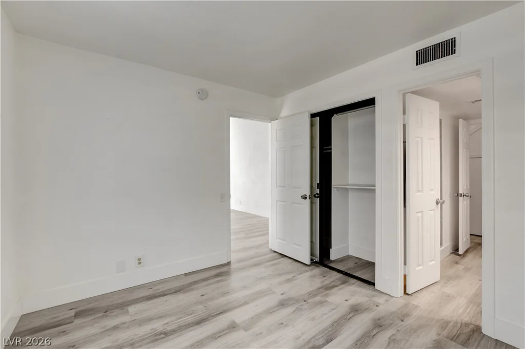 4049 Chalfont, Las Vegas, NV 89121