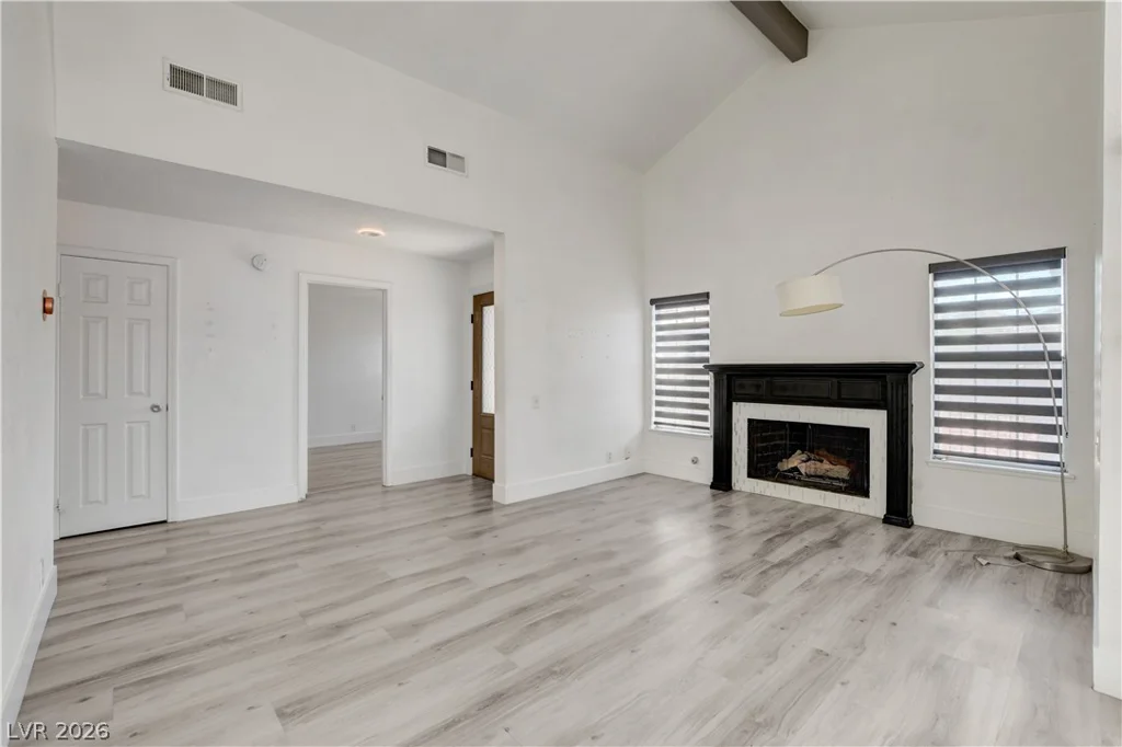 4049 Chalfont, Las Vegas, NV 89121
