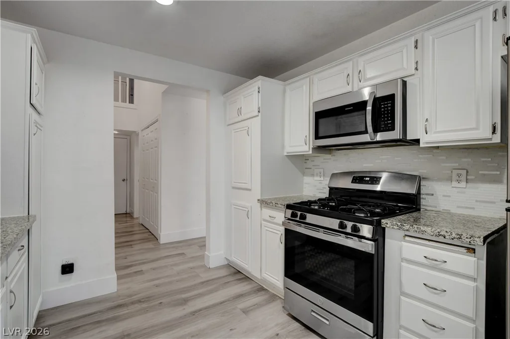 4049 Chalfont, Las Vegas, NV 89121