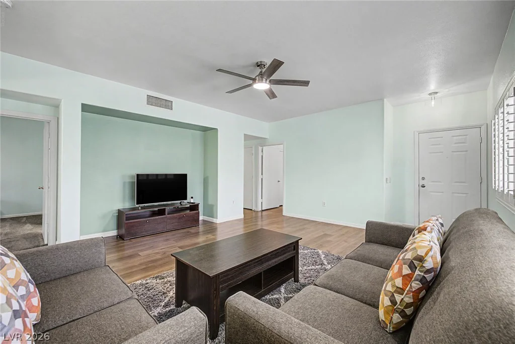 2153 Quarry Ridge, Las Vegas, NV 89117