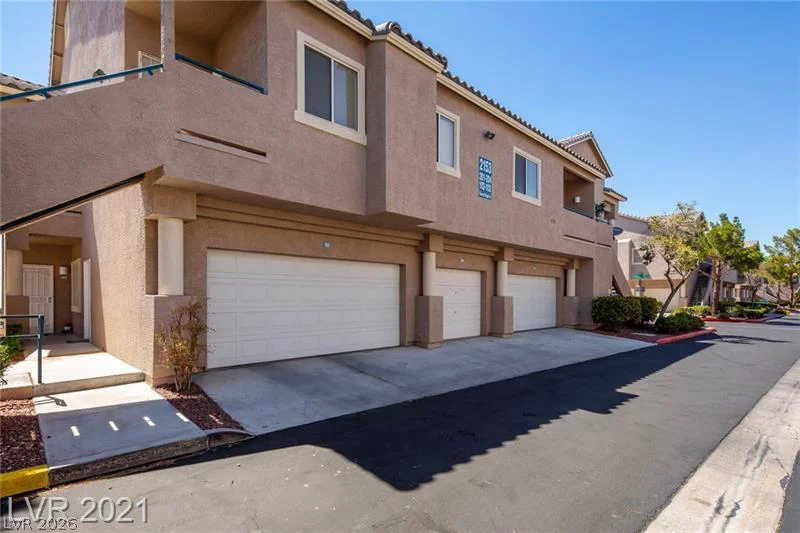 2153 Quarry Ridge, Las Vegas, NV 89117