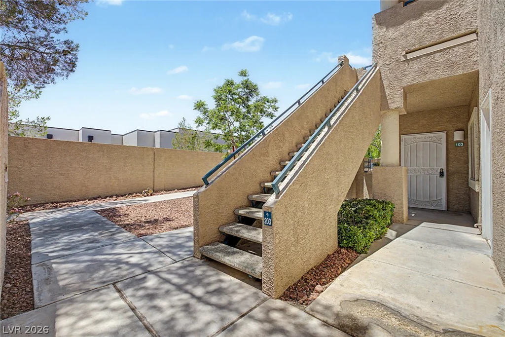 2153 Quarry Ridge, Las Vegas, NV 89117