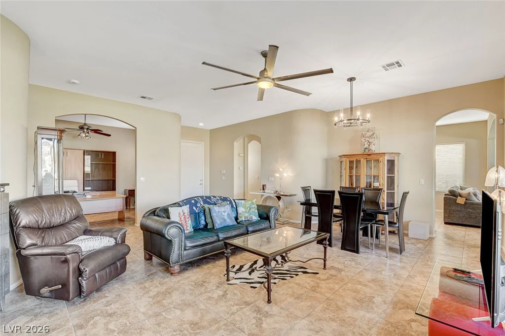 3290 Squire, Las Vegas, NV 89135