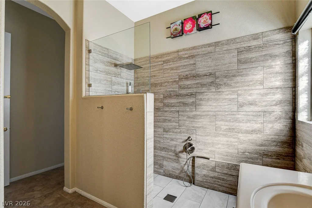 3290 Squire, Las Vegas, NV 89135