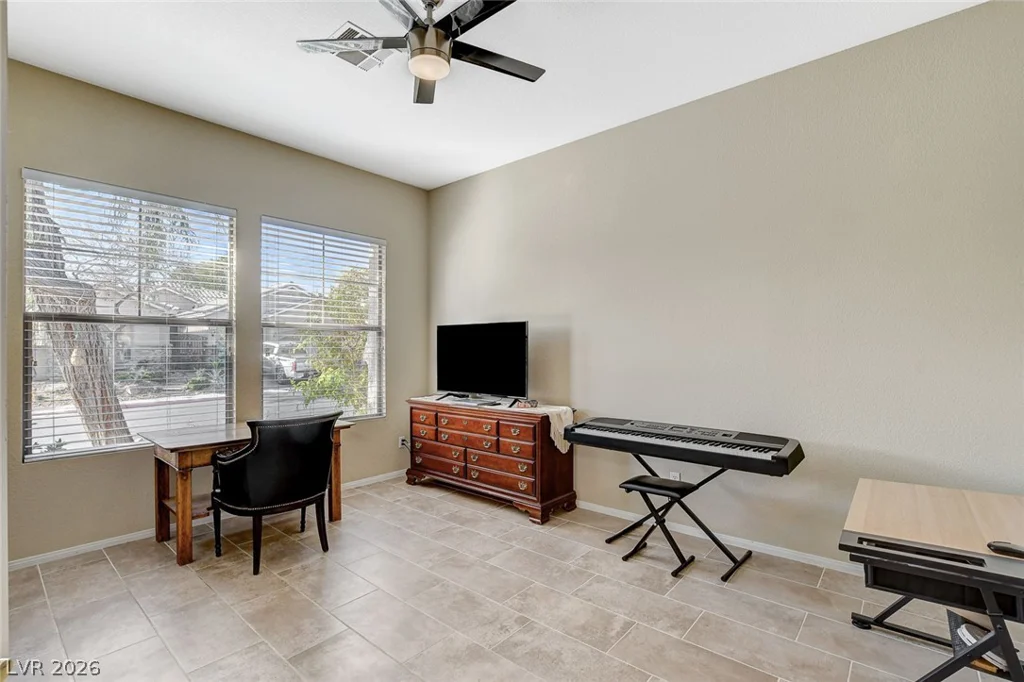 3290 Squire, Las Vegas, NV 89135