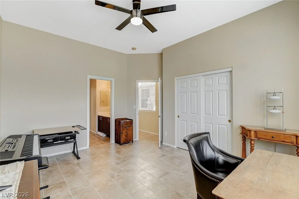 3290 Squire, Las Vegas, NV 89135